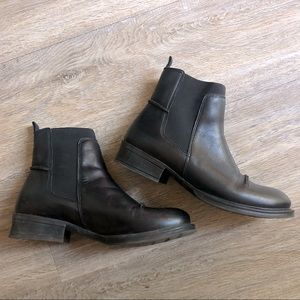 Black Leather Chelsea Ankle Boots